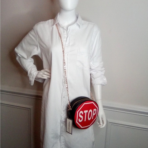 Melie Bianco Vegan Leather Red Stop Sign Crossbody Bag - Picture 2 of 12